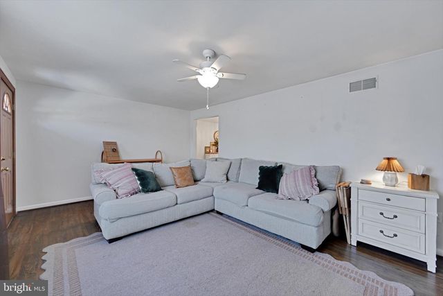 2800 HIALEAH CT, York, PA 17408