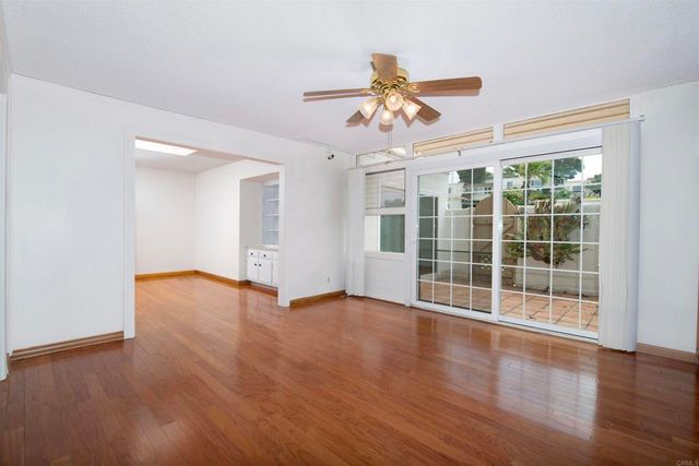 3621 Vista Campana S 11, Oceanside, CA 92057
