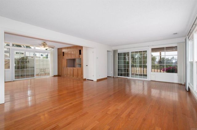 3621 Vista Campana S 11, Oceanside, CA 92057