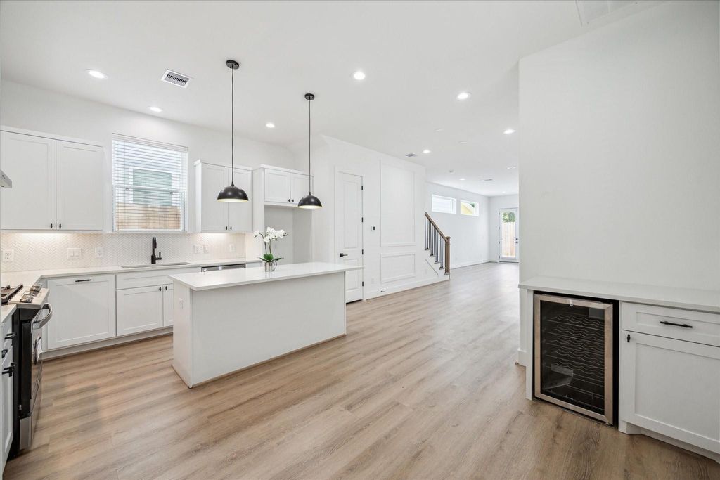 1212 Nadine Street, Houston, TX 77009