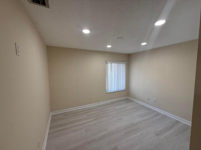 5150 E Club Circle 202, Boca Raton, FL 33487