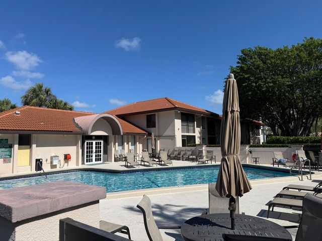 5150 E Club Circle 202, Boca Raton, FL 33487