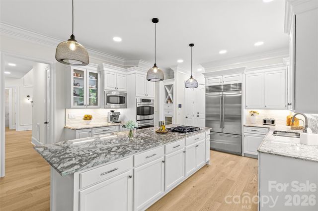 3030 Ashford Glen Drive, Matthews, NC 28104