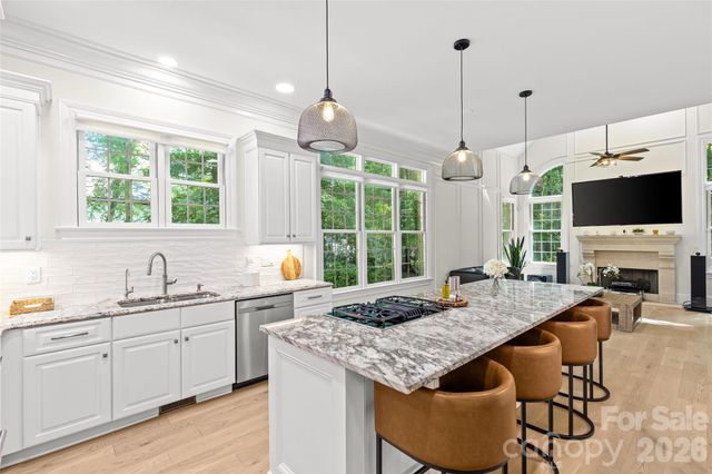 3030 Ashford Glen Drive, Matthews, NC 28104