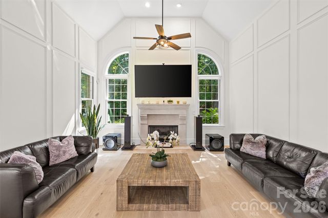 3030 Ashford Glen Drive, Matthews, NC 28104
