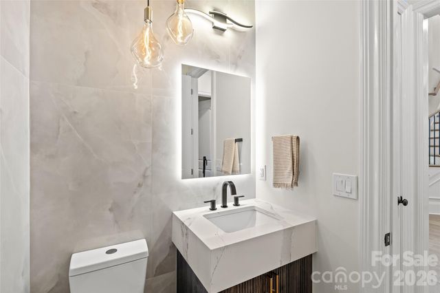 3030 Ashford Glen Drive, Matthews, NC 28104