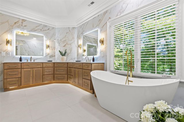 3030 Ashford Glen Drive, Matthews, NC 28104