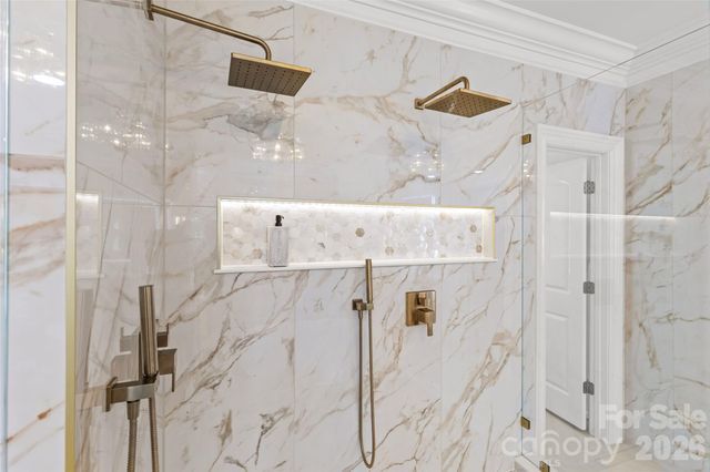 3030 Ashford Glen Drive, Matthews, NC 28104