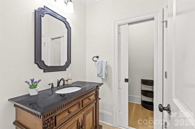 3030 Ashford Glen Drive, Matthews, NC 28104