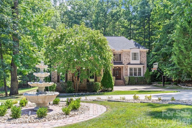 3030 Ashford Glen Drive, Matthews, NC 28104