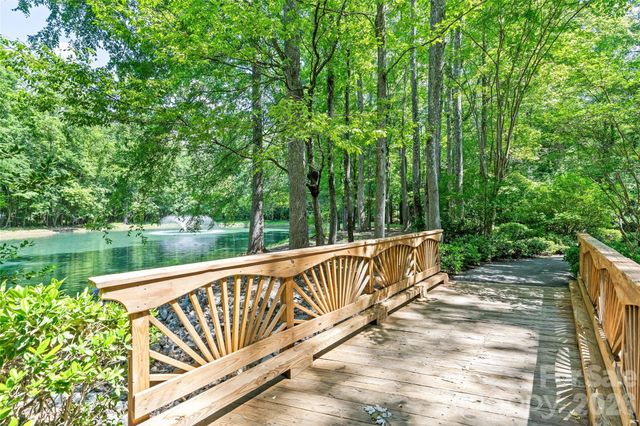 3030 Ashford Glen Drive, Matthews, NC 28104