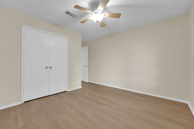 321 Dakota Drive, Arlington, TX 76002