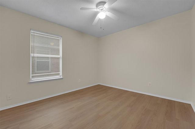 321 Dakota Drive, Arlington, TX 76002