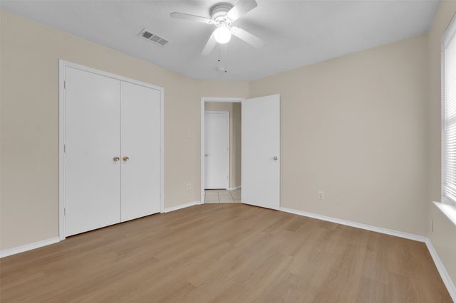 321 Dakota Drive, Arlington, TX 76002