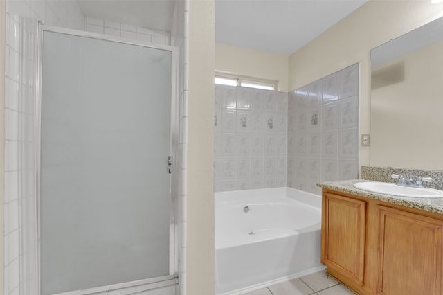 321 Dakota Drive, Arlington, TX 76002
