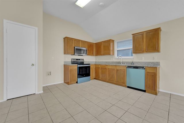 321 Dakota Drive, Arlington, TX 76002