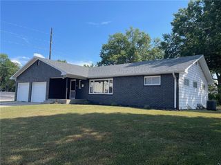 300 Jones Avenue, Warrensburg, MO 64093