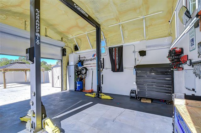 5127 LINKWOOD AVENUE, Tampa, FL 33625