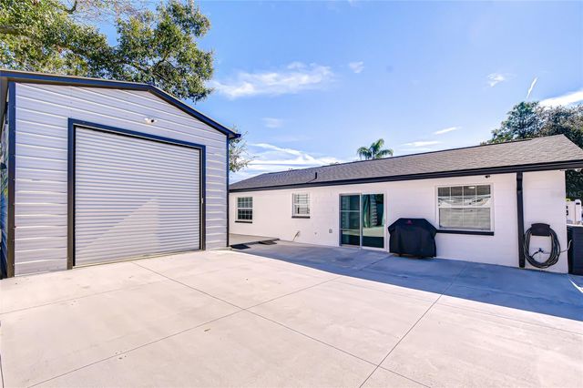 5127 LINKWOOD AVENUE, Tampa, FL 33625