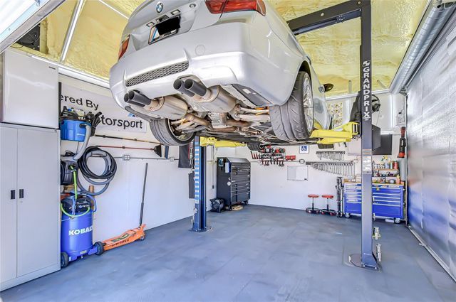 5127 LINKWOOD AVENUE, Tampa, FL 33625