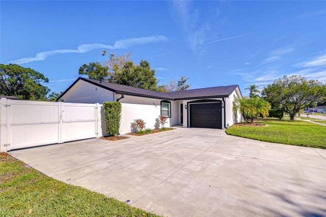 5127 LINKWOOD AVENUE, Tampa, FL 33625