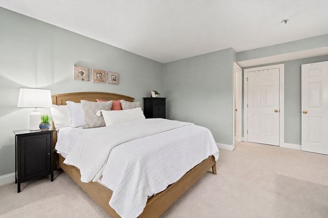 4 Forge Pond C, Canton, MA 02021