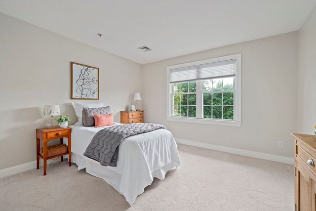 4 Forge Pond C, Canton, MA 02021
