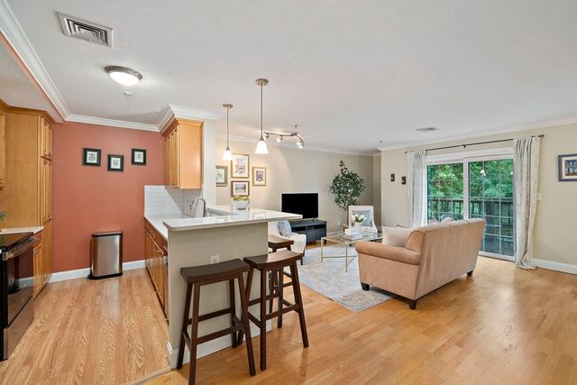 4 Forge Pond C, Canton, MA 02021