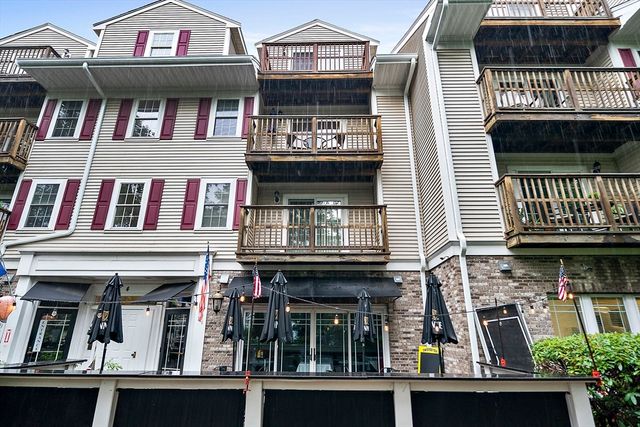 4 Forge Pond C, Canton, MA 02021