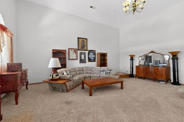 76 Canoncito Road, Cedar Crest, NM 87008