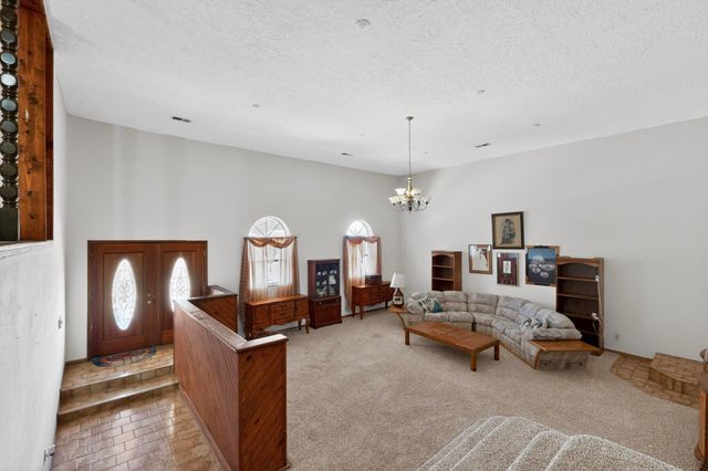 76 Canoncito Road, Cedar Crest, NM 87008