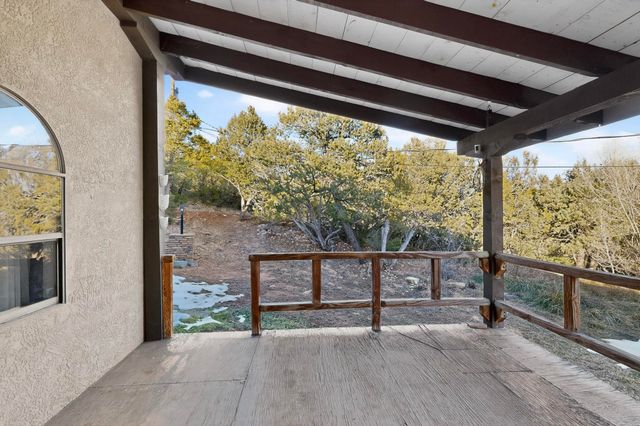 76 Canoncito Road, Cedar Crest, NM 87008