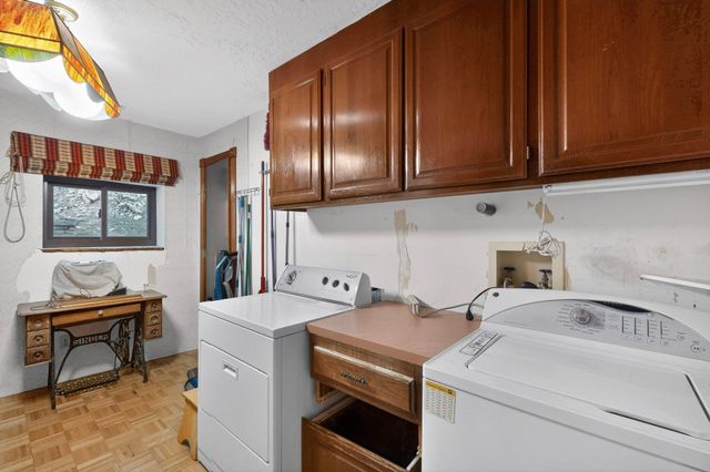 76 Canoncito Road, Cedar Crest, NM 87008