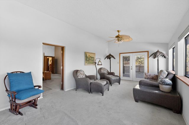 76 Canoncito Road, Cedar Crest, NM 87008