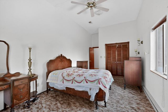 76 Canoncito Road, Cedar Crest, NM 87008