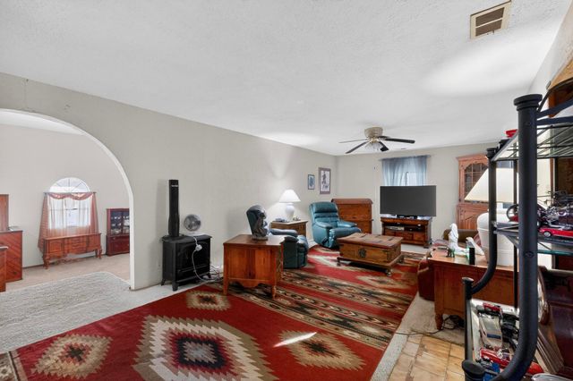 76 Canoncito Road, Cedar Crest, NM 87008