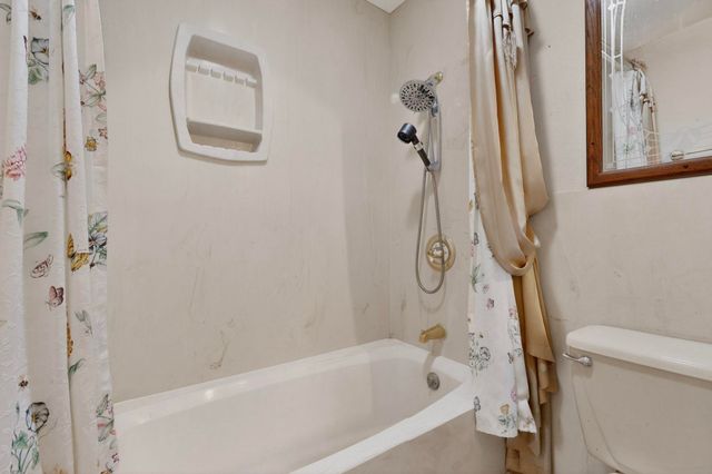 76 Canoncito Road, Cedar Crest, NM 87008