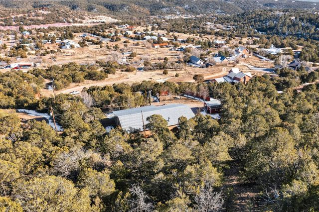 76 Canoncito Road, Cedar Crest, NM 87008