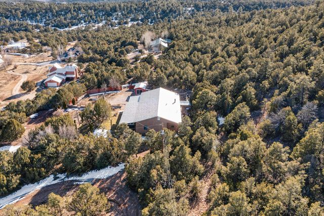 76 Canoncito Road, Cedar Crest, NM 87008