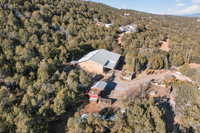 76 Canoncito Road, Cedar Crest, NM 87008
