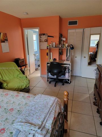 1425 Arthur Street 216B, Hollywood, FL 33020