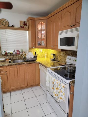1425 Arthur Street 216B, Hollywood, FL 33020