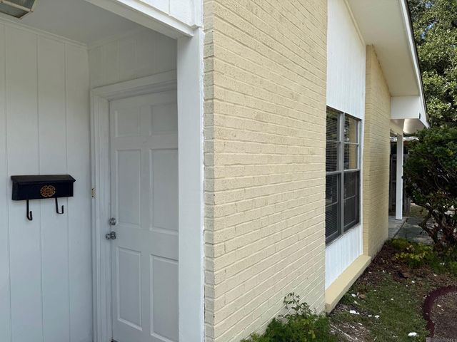 4630 Southpark Dr, Baton Rouge, LA 70816