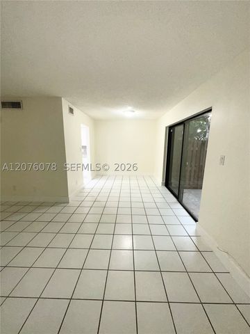 11313 SW 109th Rd 61-B, Miami, FL 33176