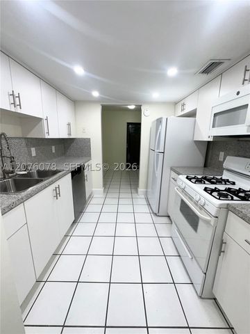 11313 SW 109th Rd 61-B, Miami, FL 33176
