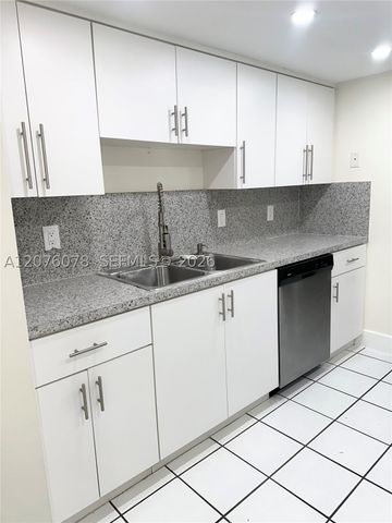 11313 SW 109th Rd 61-B, Miami, FL 33176