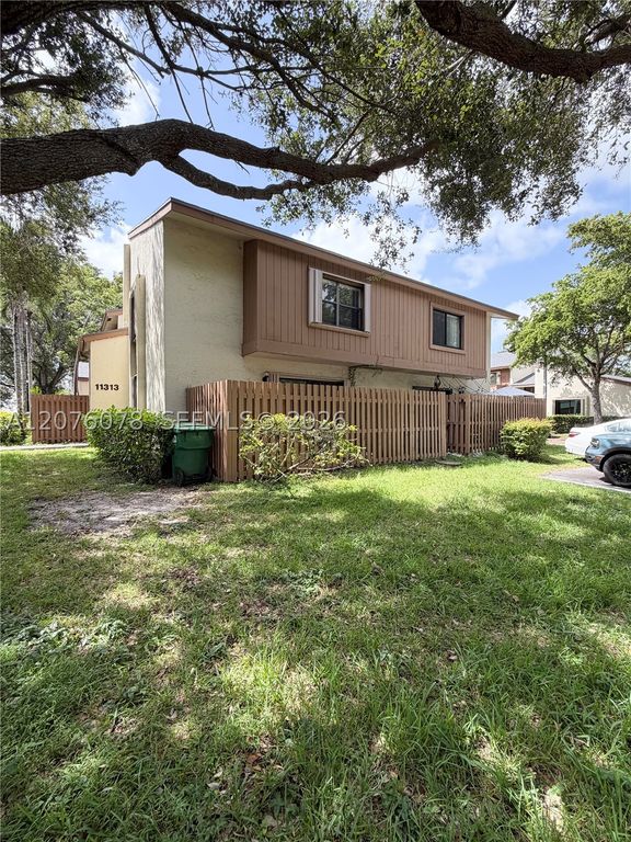 11313 SW 109th Rd 61-B, Miami, FL 33176