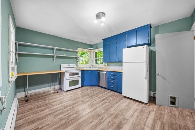 355 West Street, Taylors Falls, MN 55084