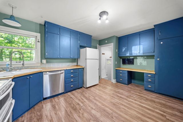 355 West Street, Taylors Falls, MN 55084