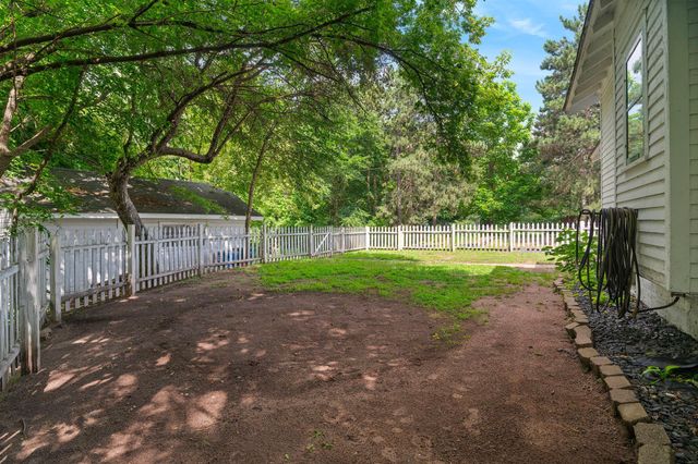 355 West Street, Taylors Falls, MN 55084
